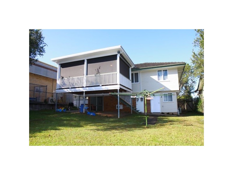 18 Warringah Street, Everton Park QLD 4053