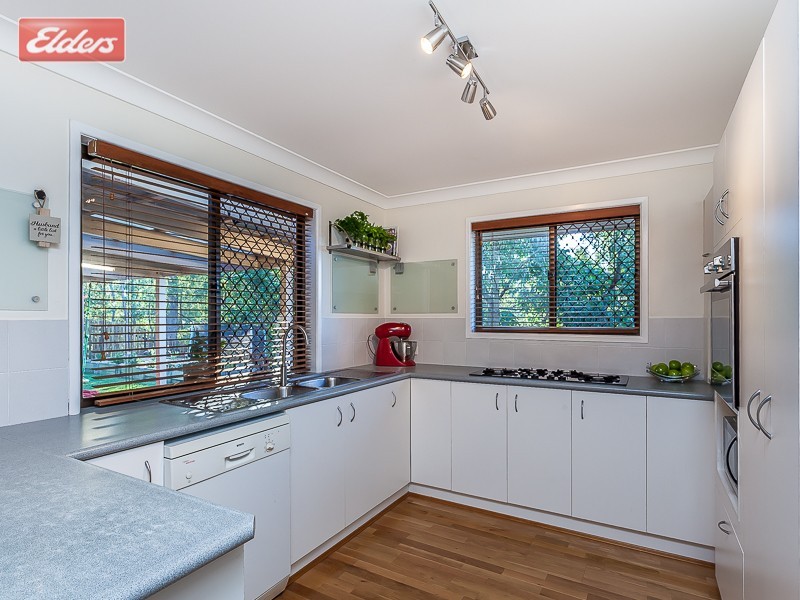 15 Tombondan Crescent, Ferny Hills QLD 4055