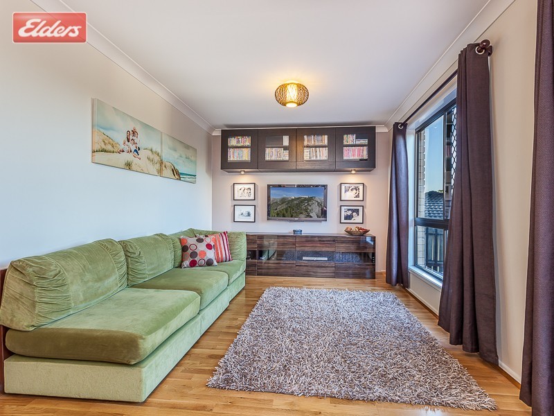 15 Tombondan Crescent, Ferny Hills QLD 4055