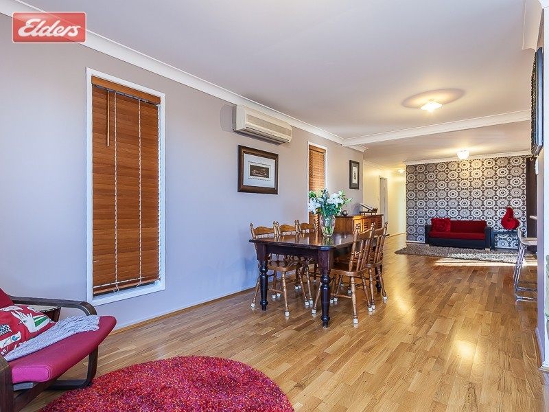 15 Tombondan Crescent, Ferny Hills QLD 4055