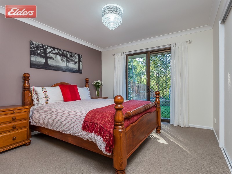 15 Tombondan Crescent, Ferny Hills QLD 4055