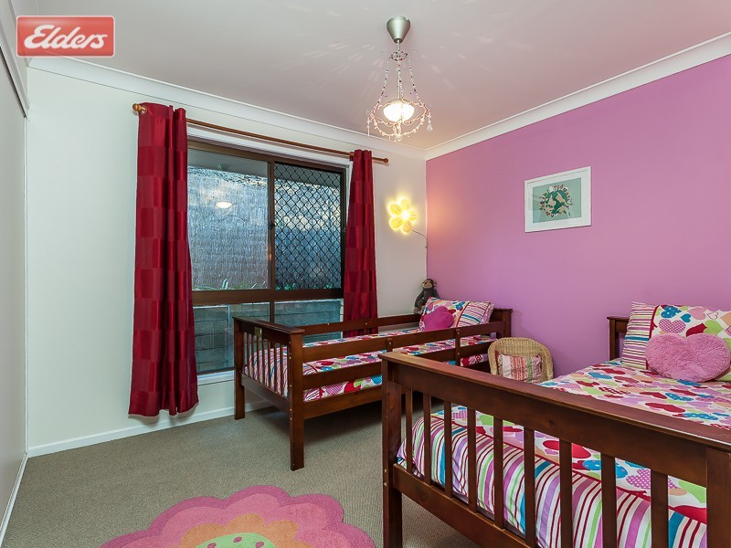 15 Tombondan Crescent, Ferny Hills QLD 4055