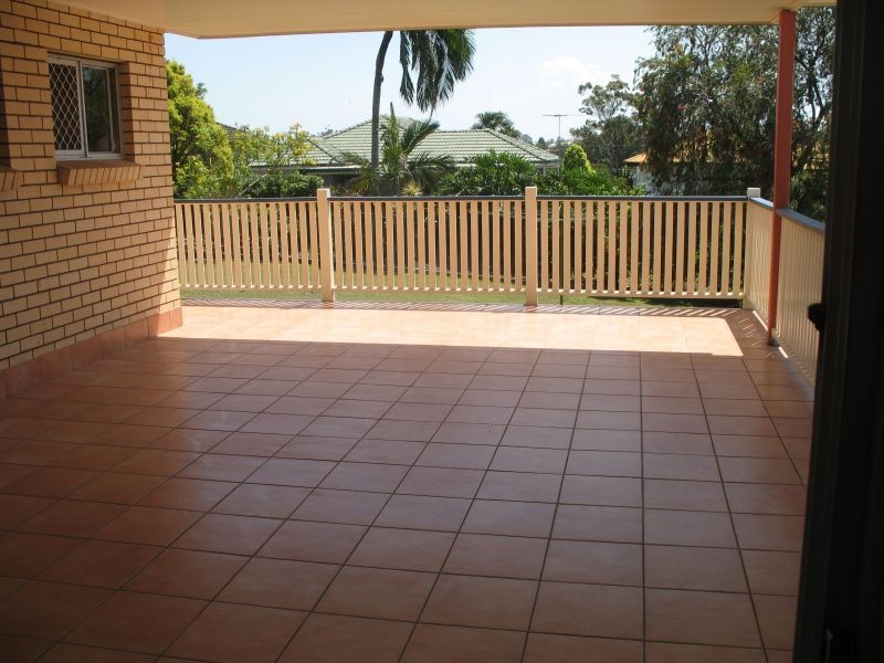 33 Redwood Street, Stafford Heights QLD 4053