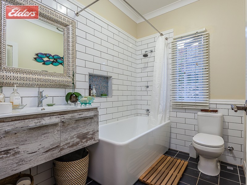 94 Moree Street, Stafford Heights QLD 4053