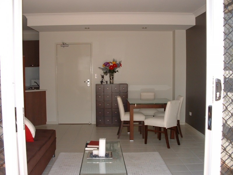 1/45 Railway Avenue, Indooroopilly QLD 4068