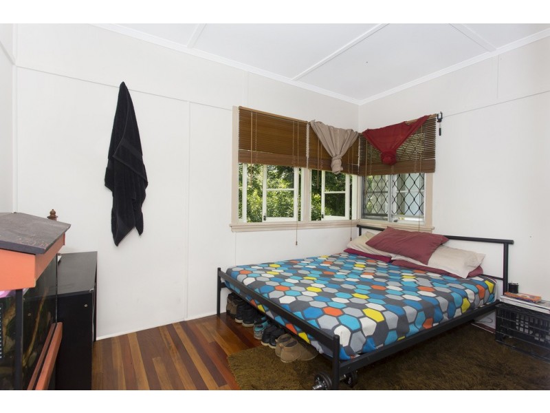 11 Barber St, Keperra QLD 4054