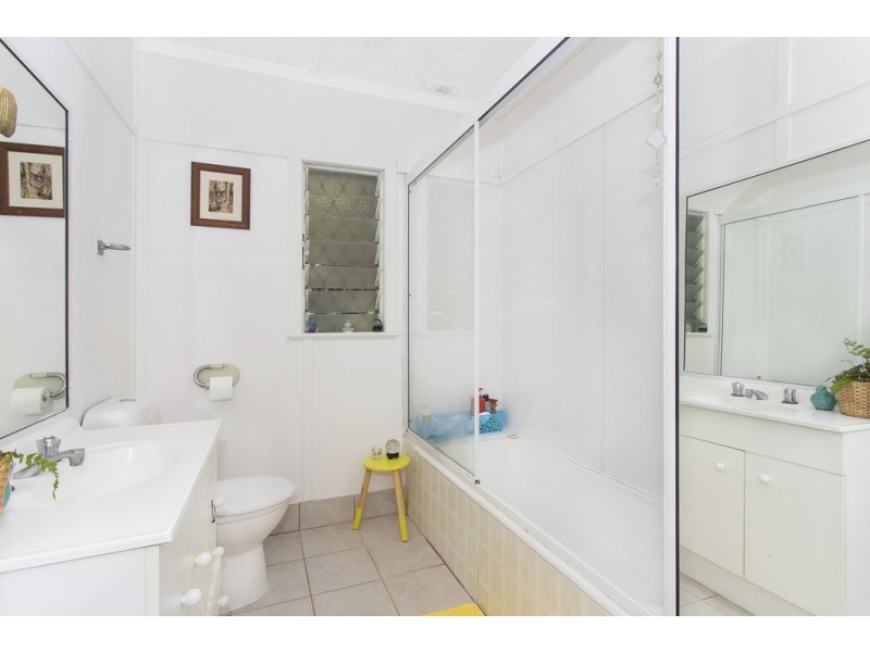 11 Barber St, Keperra QLD 4054