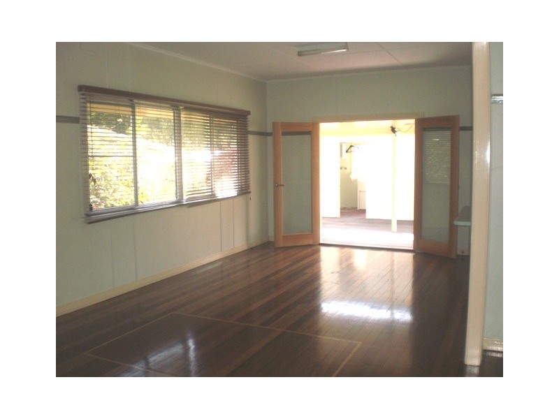 11 Roderick Street, Maclean NSW 2463