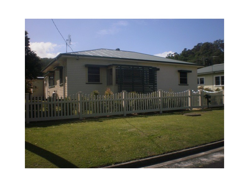 11 Roderick Street, Maclean NSW 2463