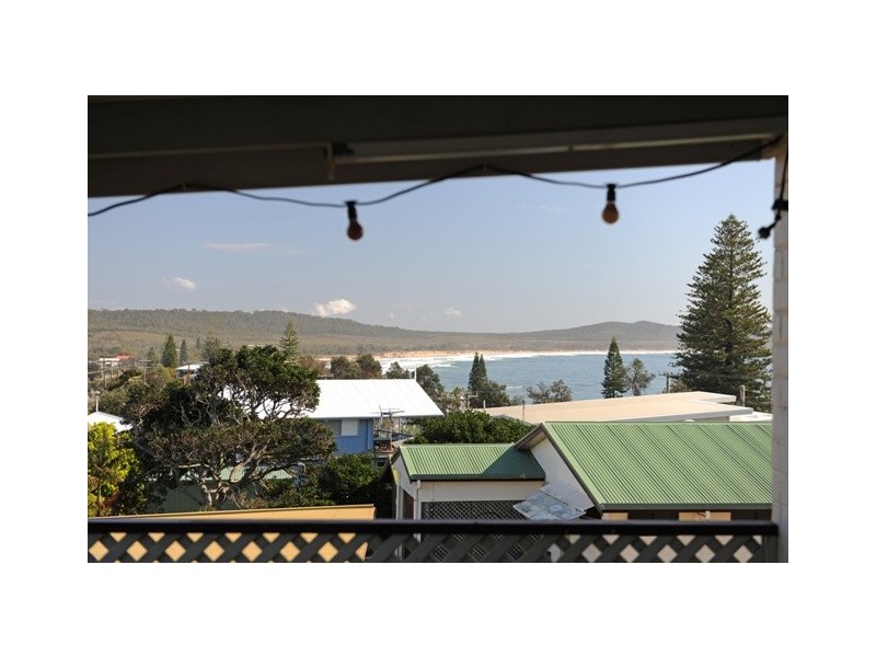136 Ocean Road, Brooms Head NSW 2463