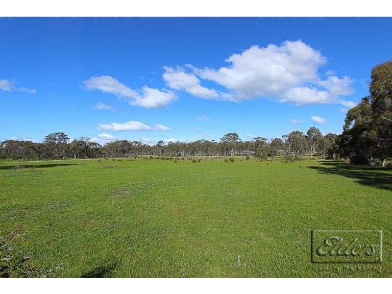 104 Shanahans Road, Strathfieldsaye VIC 3551