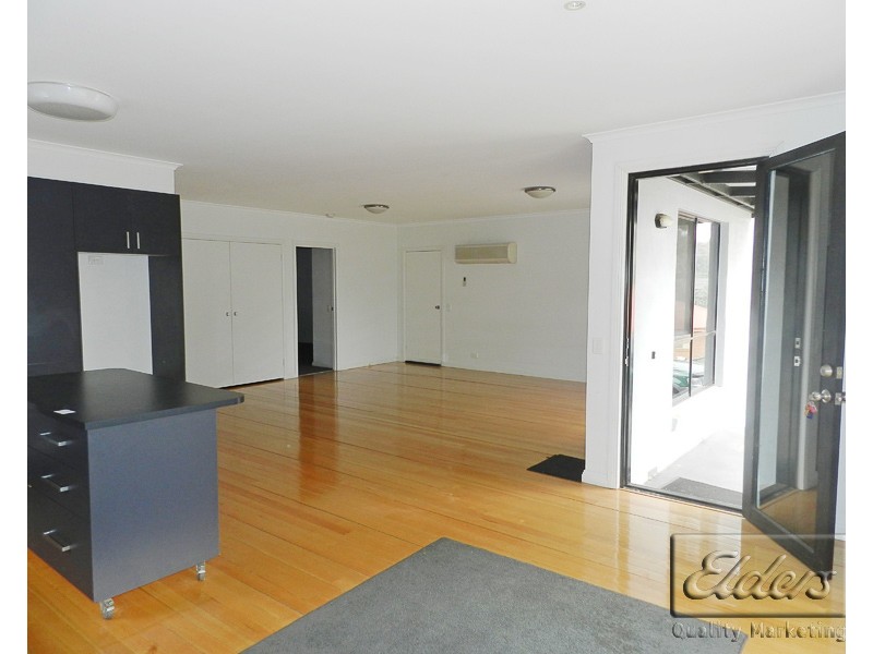 5 Luke Place, Flora Hill VIC 3550