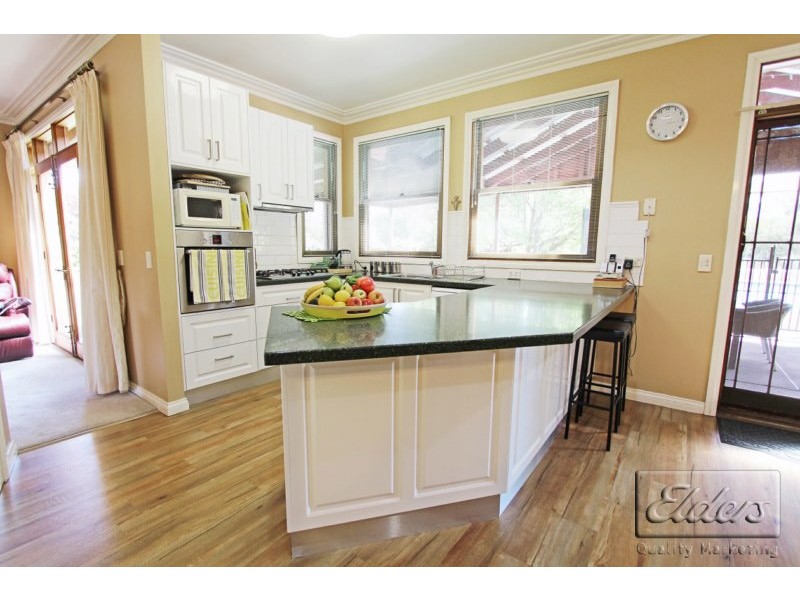 6 Morris Place, Strathfieldsaye VIC 3551