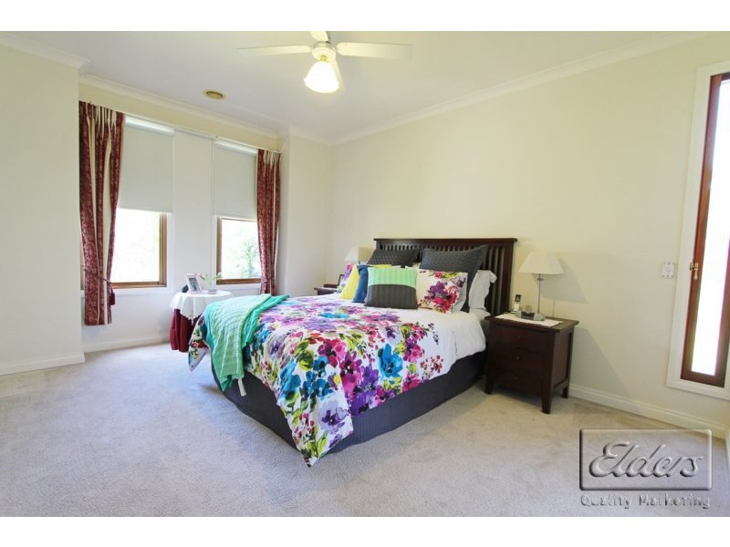 6 Morris Place, Strathfieldsaye VIC 3551