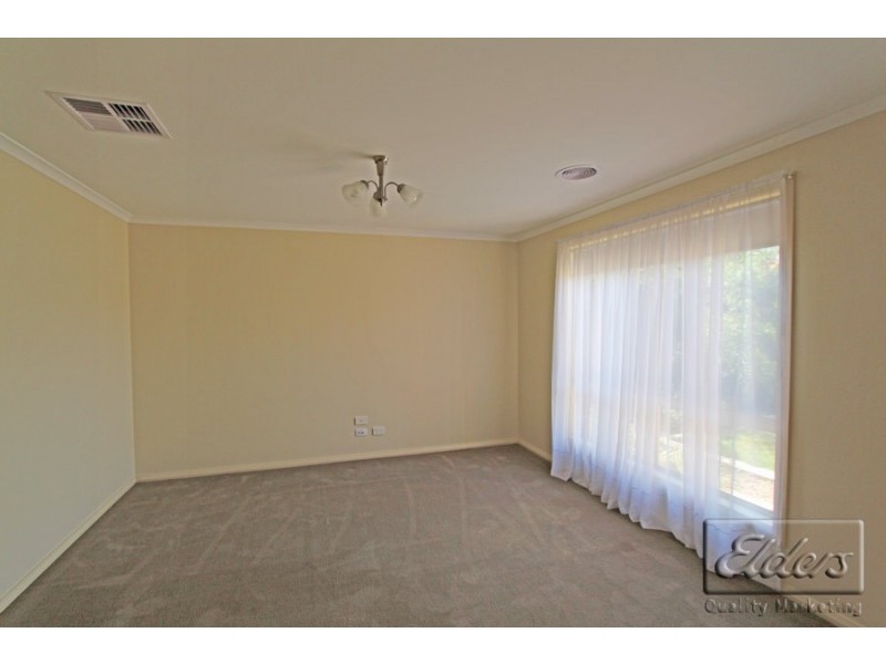 5 Roche Court, White Hills VIC 3550