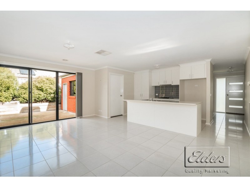 19 Bronze Drive, Kangaroo Flat VIC 3555
