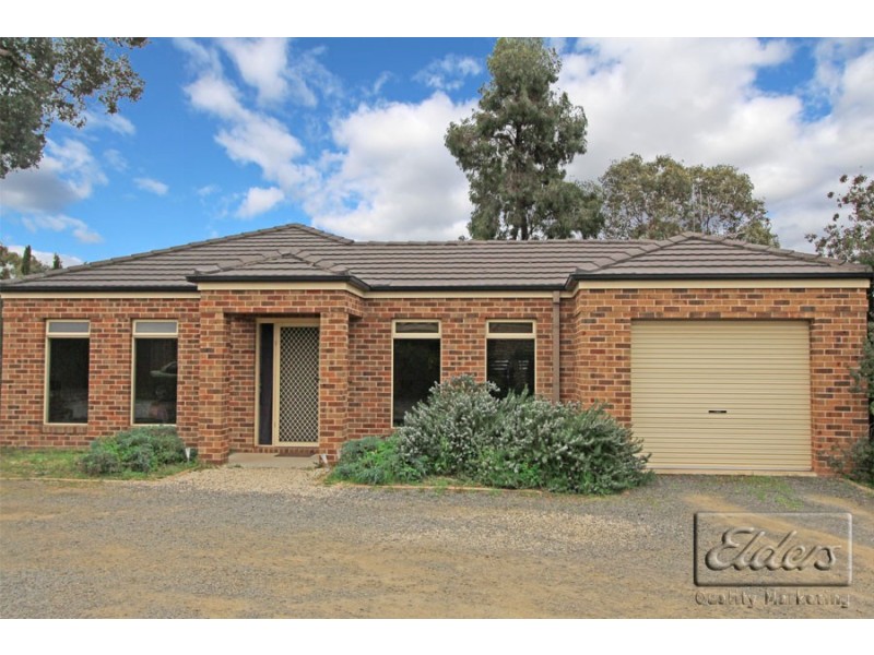 2/16 Alpina Place, Kangaroo Flat VIC 3555
