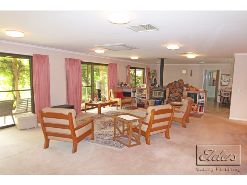 10 Ronald Drive, Mandurang VIC 3551