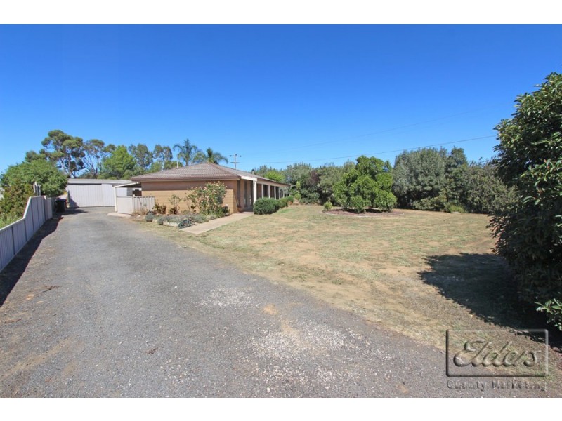 2 Pine Grove, Goornong VIC 3557