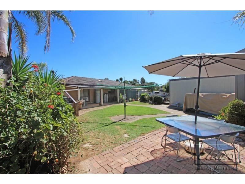 2 Pine Grove, Goornong VIC 3557