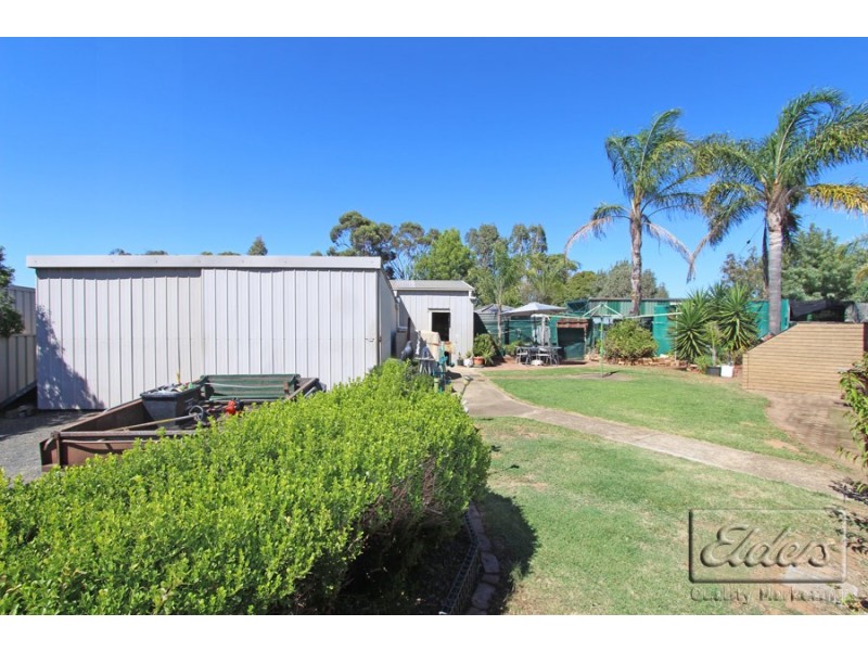 2 Pine Grove, Goornong VIC 3557