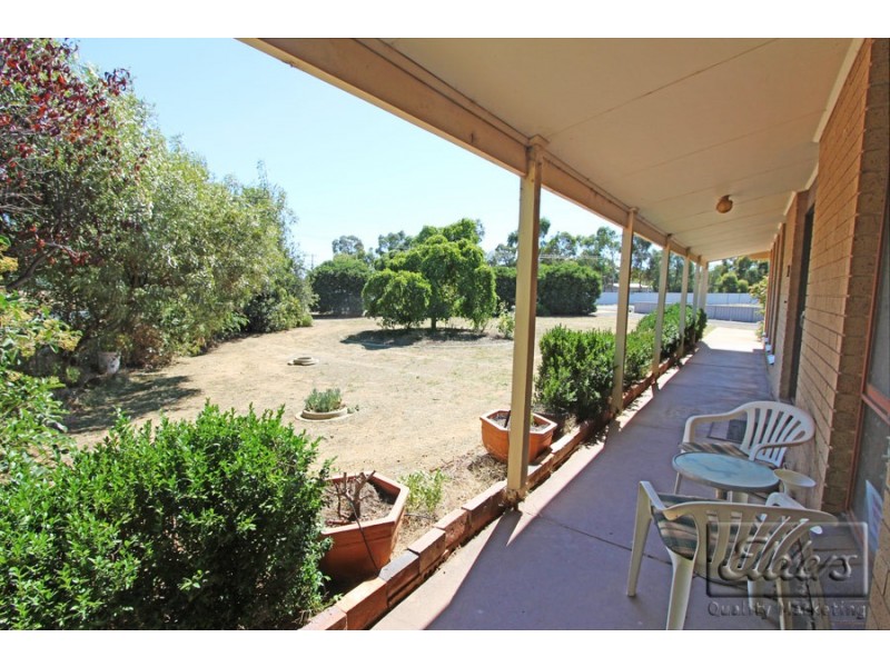 2 Pine Grove, Goornong VIC 3557