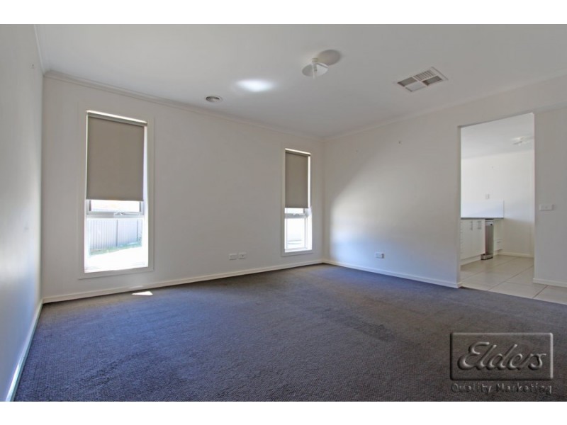 6 Mulberry Lane, White Hills VIC 3550