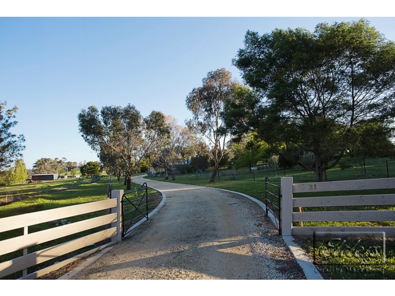 21 Twyford Street, Harcourt VIC 3453