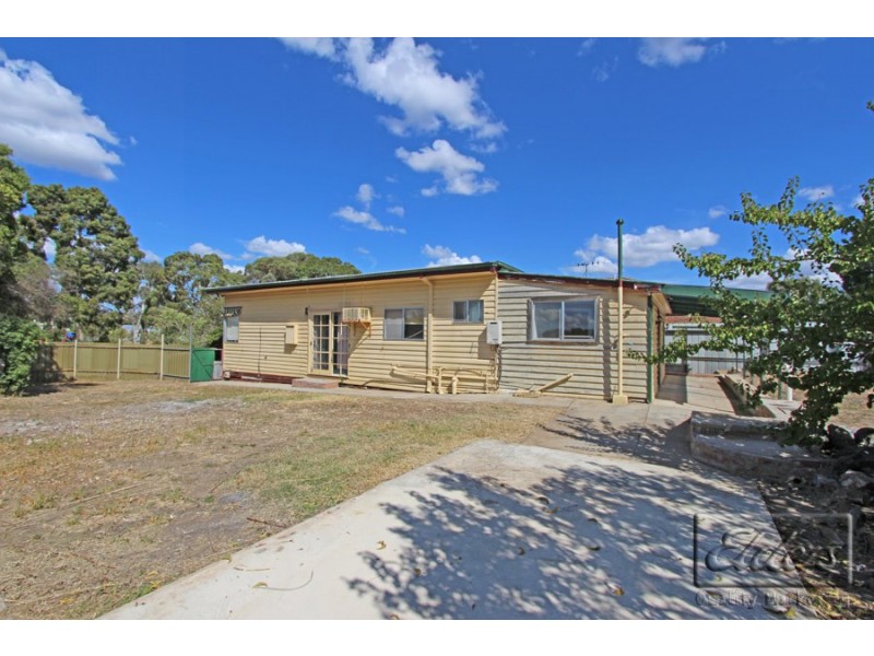 10 Barker Street, California Gully VIC 3556