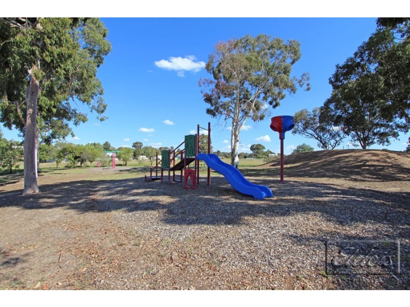 10 Barker Street, California Gully VIC 3556