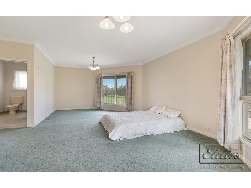 3058 Northern Highway, Toolleen VIC 3551