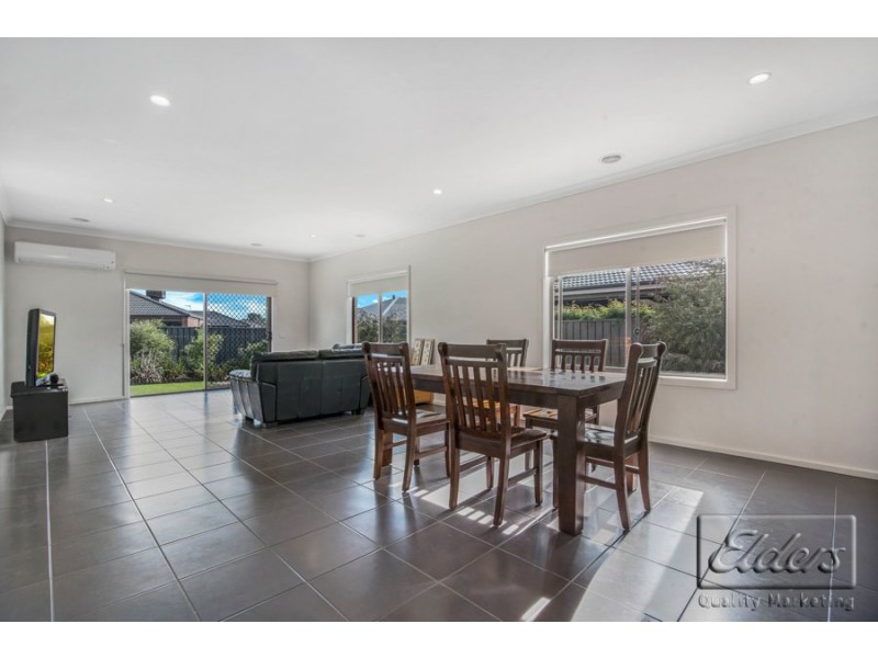 20 Roper Terrace, Epsom VIC 3551