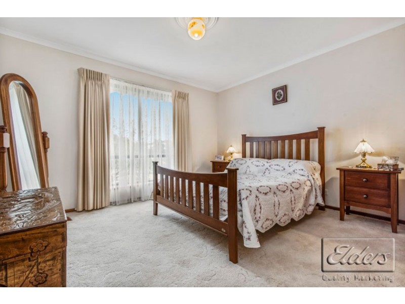 20 Sherwood Drive, Flora Hill VIC 3550