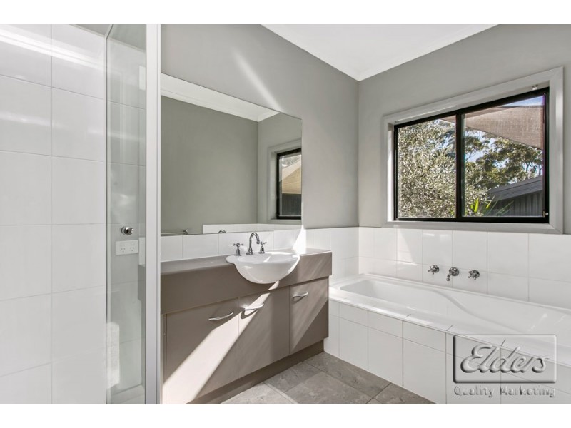 8 Wirrana Street, Quarry Hill VIC 3550