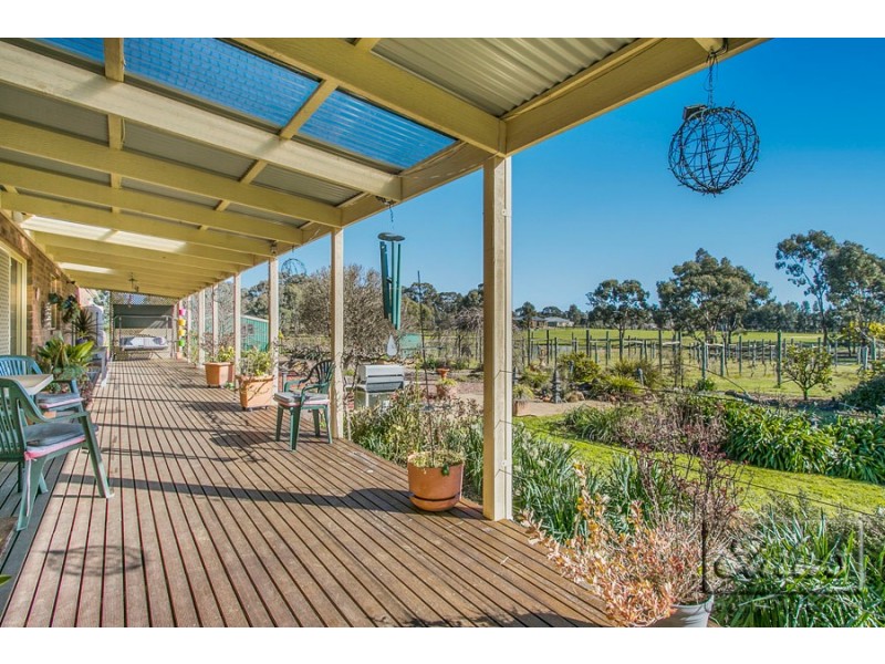 5 Kalinda Drive, Junortoun VIC 3551