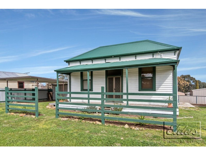 19 Regent Street, Kangaroo Flat VIC 3555