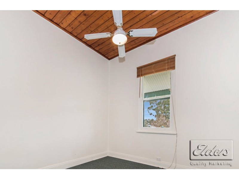 19 Regent Street, Kangaroo Flat VIC 3555