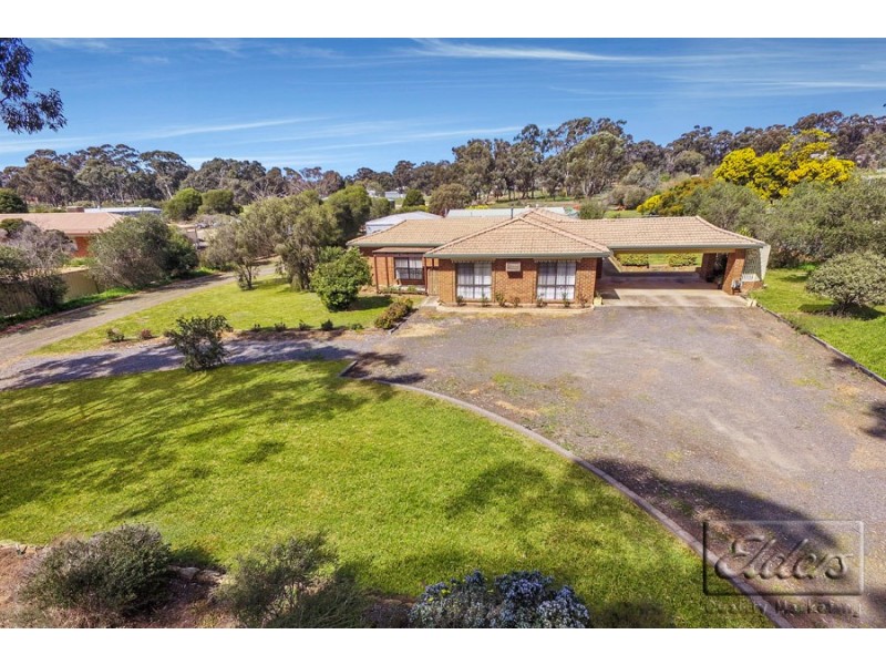 64 Patas Road, Maiden Gully VIC 3551