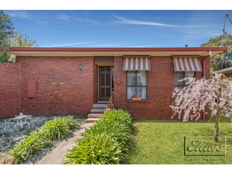 1/39 Nabilla Crescent, Strathdale VIC 3550