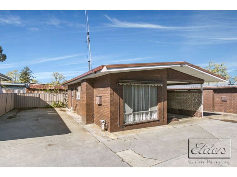 2/9 Sternberg Street, Kennington VIC 3550