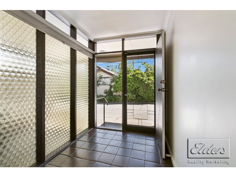 2/9 Sternberg Street, Kennington VIC 3550