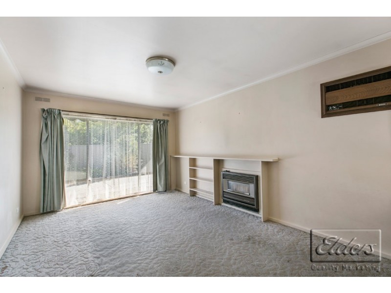 2/9 Sternberg Street, Kennington VIC 3550