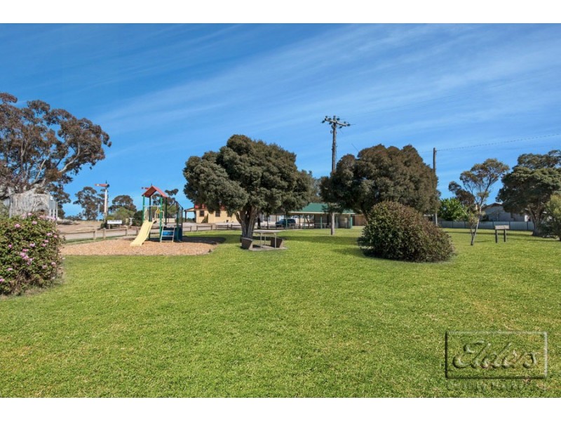 21 Mack Street, Dingee VIC 3571