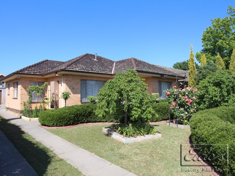 14 Station Street, Kangaroo Flat VIC 3555