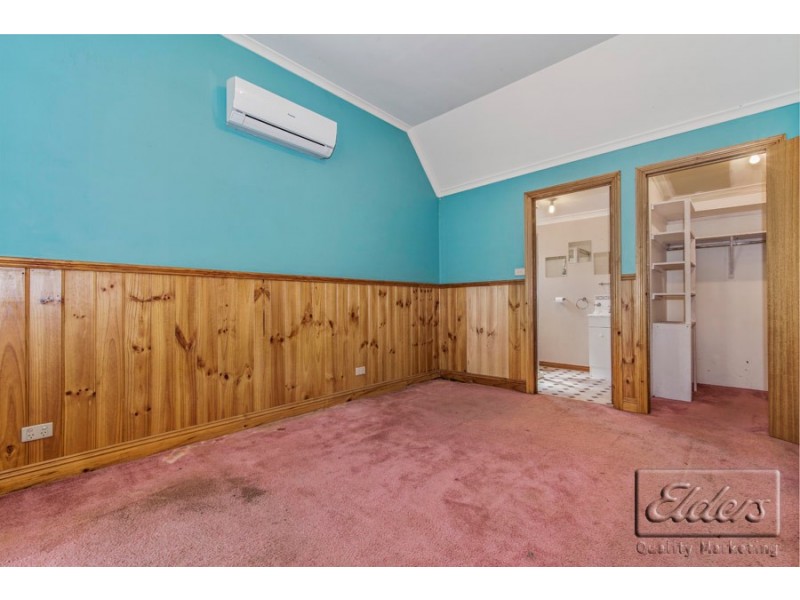 139 Carolyn Way, Maiden Gully VIC 3551
