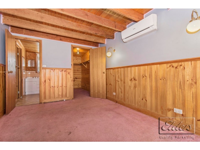 139 Carolyn Way, Maiden Gully VIC 3551