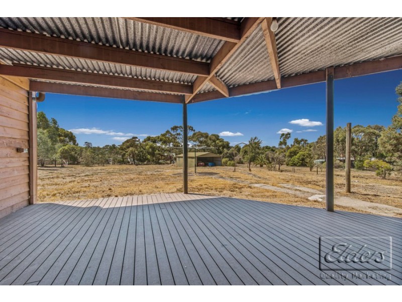 139 Carolyn Way, Maiden Gully VIC 3551