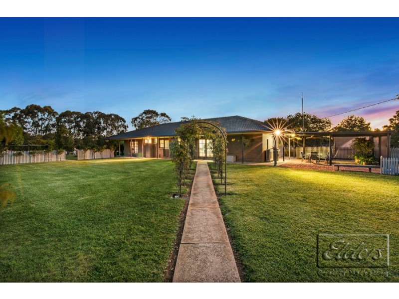 8 Rodney Lane, Goornong VIC 3557