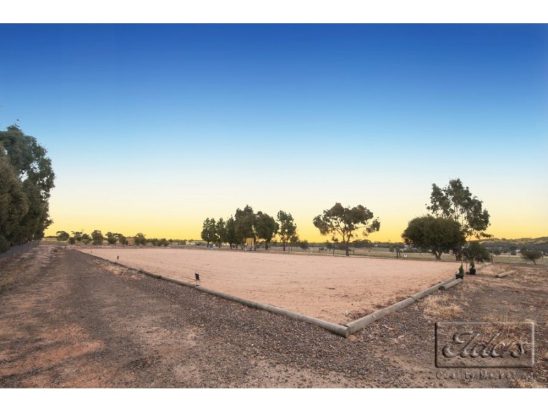 108 Sunrise Crescent, Lockwood South VIC 3551