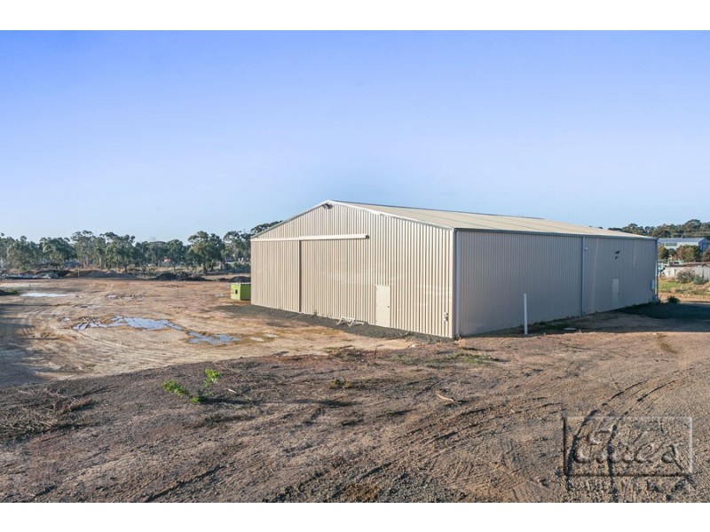 33 HAM STREET, Golden Square VIC 3555